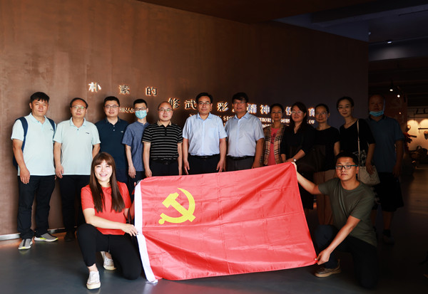 50ac7a7fa33b14173e773f7aa194027_副本.jpg