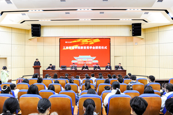 cb8152d38ef3adbfe20b816343d8f4e_副本.jpg