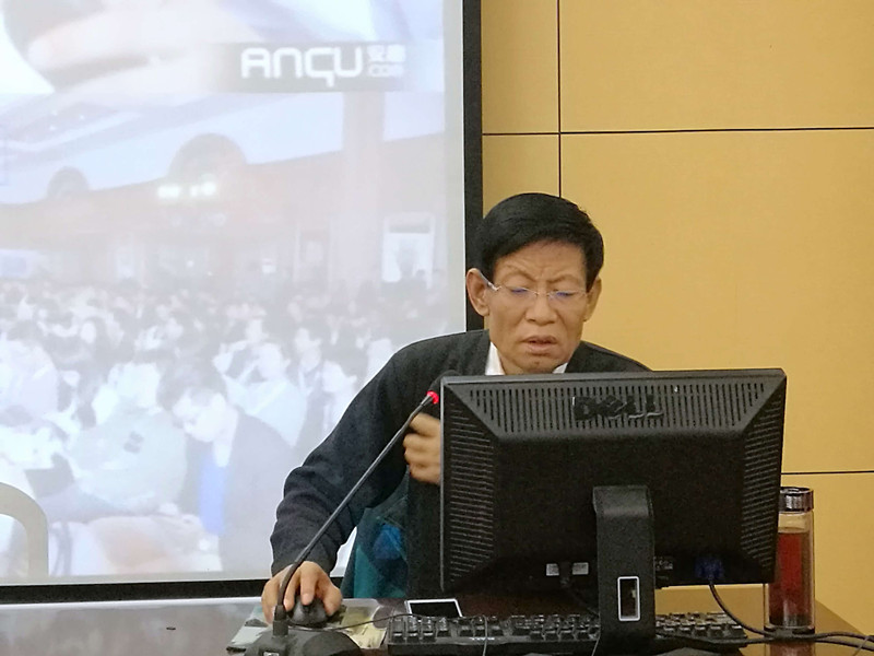 李德昌教授报告会2_副本.jpg